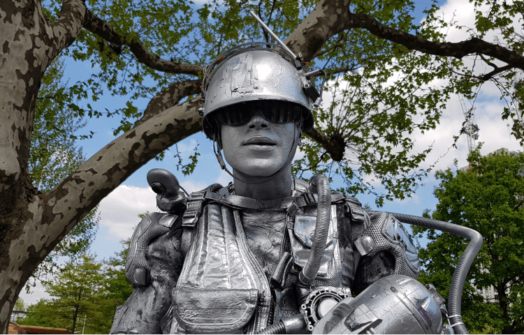 странные профессии мира