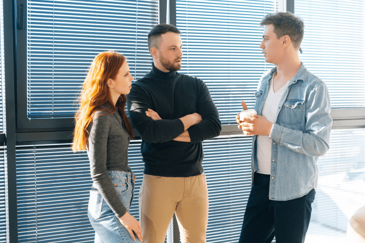 чем занимаешься на работе что ответить парню